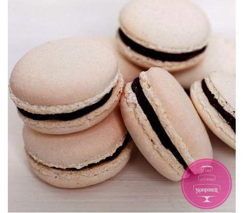 Макаронс В черно-белых тонах