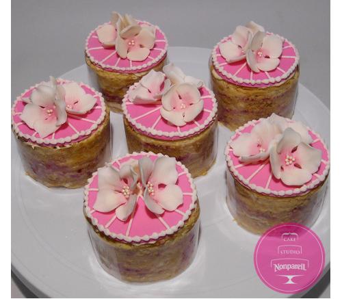 Пирожные Заказные Цветочные