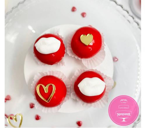 Пирожные Заказные Губы (набор)