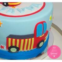 Торт Дитячий На рік з машинкою Торт Дитячий На рік з машинкою