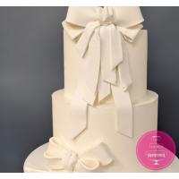 Торт Святковий Білий з бантиками Торт Святковий Білий з бантиками