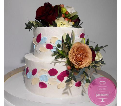 Торт свадебный с живыми цветами
